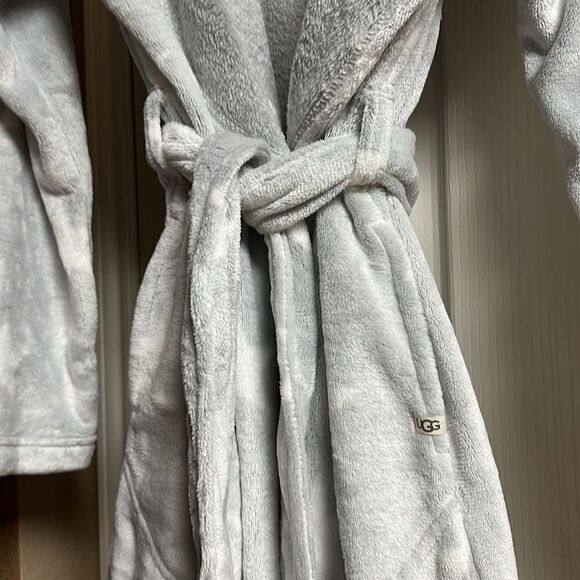 Ugg Grey/White Stars Cozy Fleece Miranda Cozy Fleece Hoodie Belted Wrap Robe NWT - Picture 10 of 17